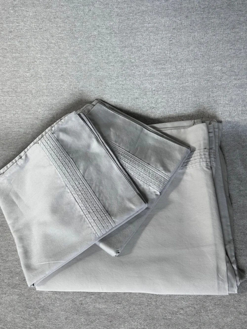 Pottery Barn: King Flat Sheet + 2 King Pillowcases Set